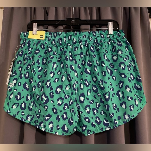 All In Motion Run Shorts in Green - Picture 2 of 9